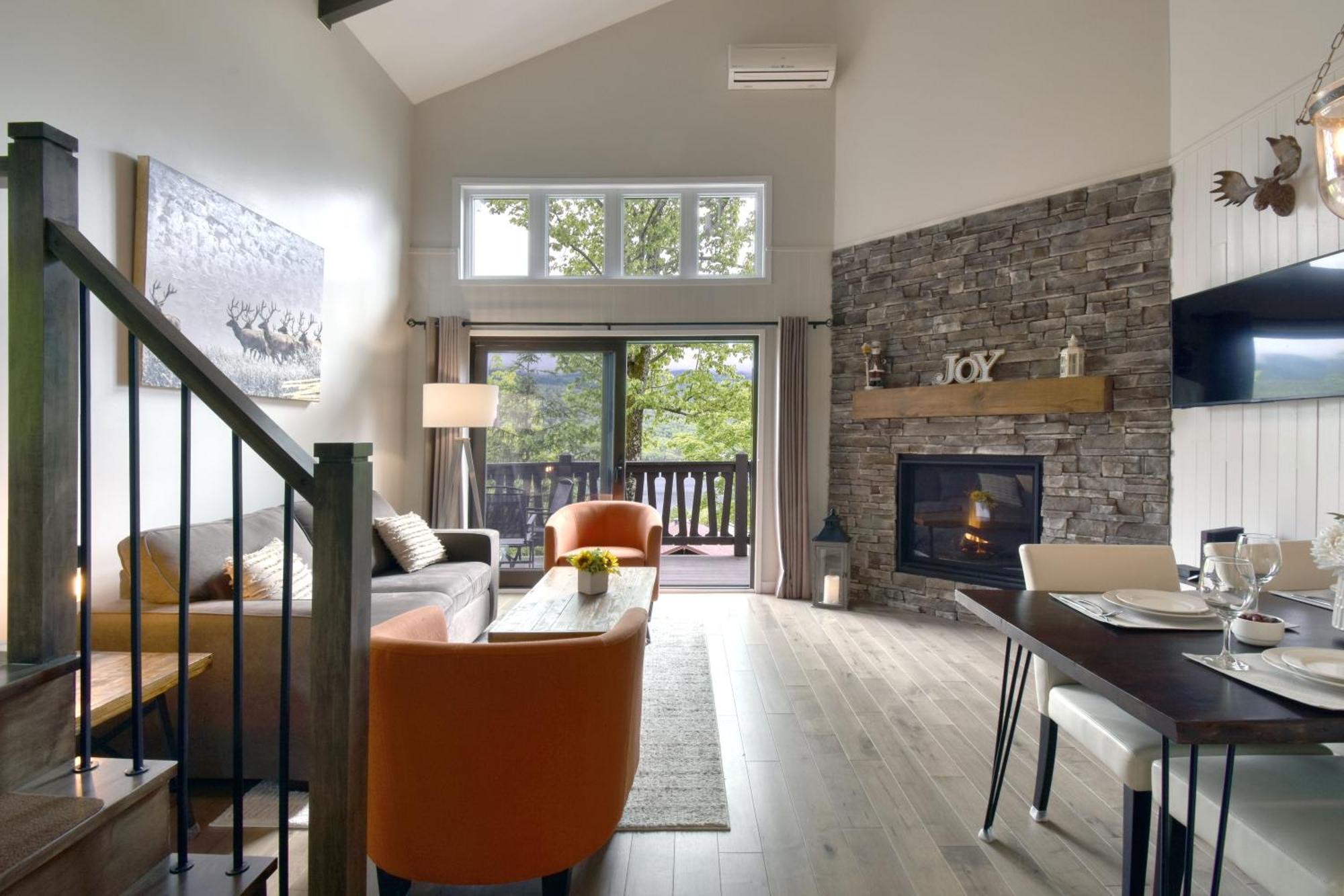 Stunning Condo - View On Lake Tremblant & Mountain Mont-Tremblant Dış mekan fotoğraf