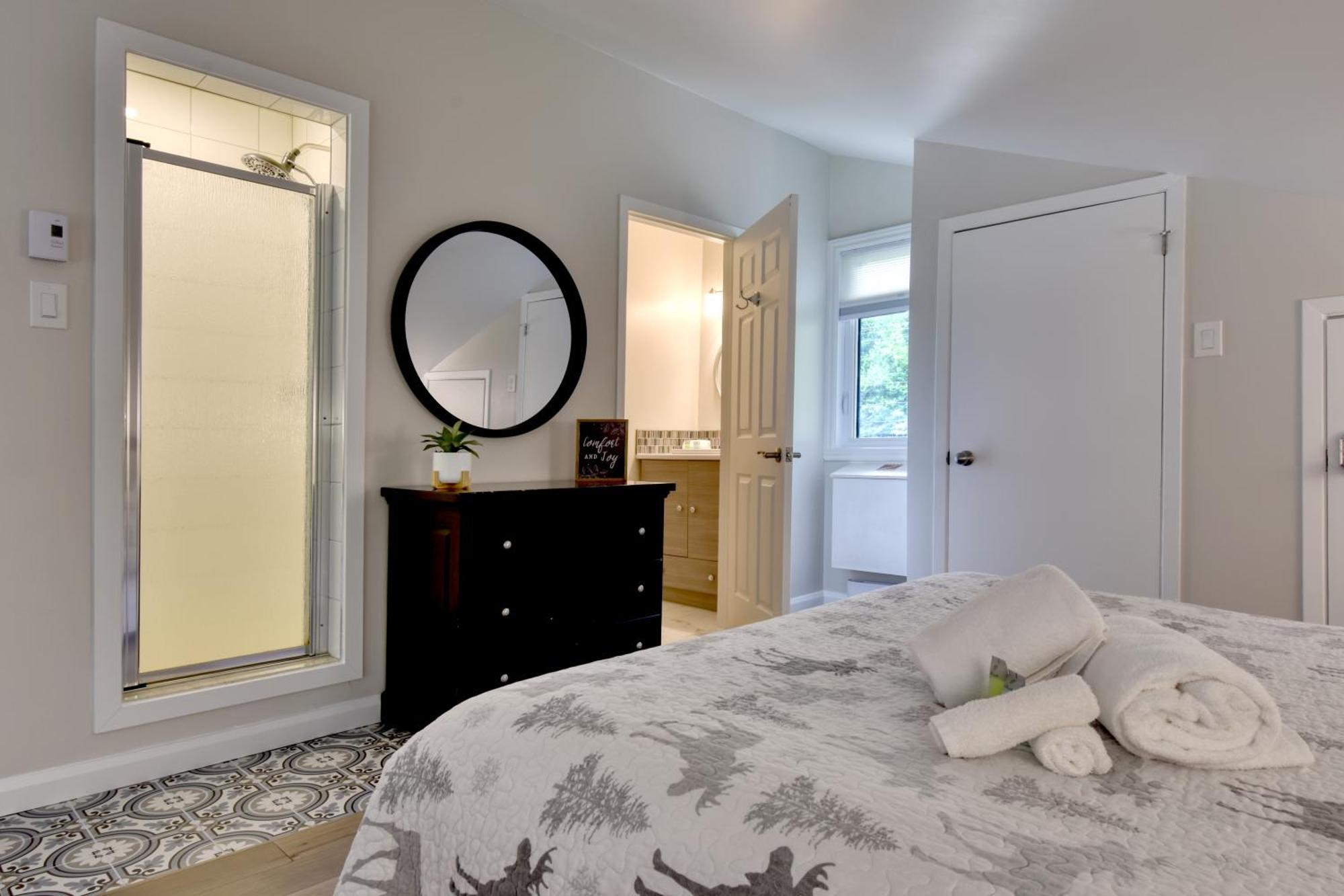 Stunning Condo - View On Lake Tremblant & Mountain Mont-Tremblant Dış mekan fotoğraf