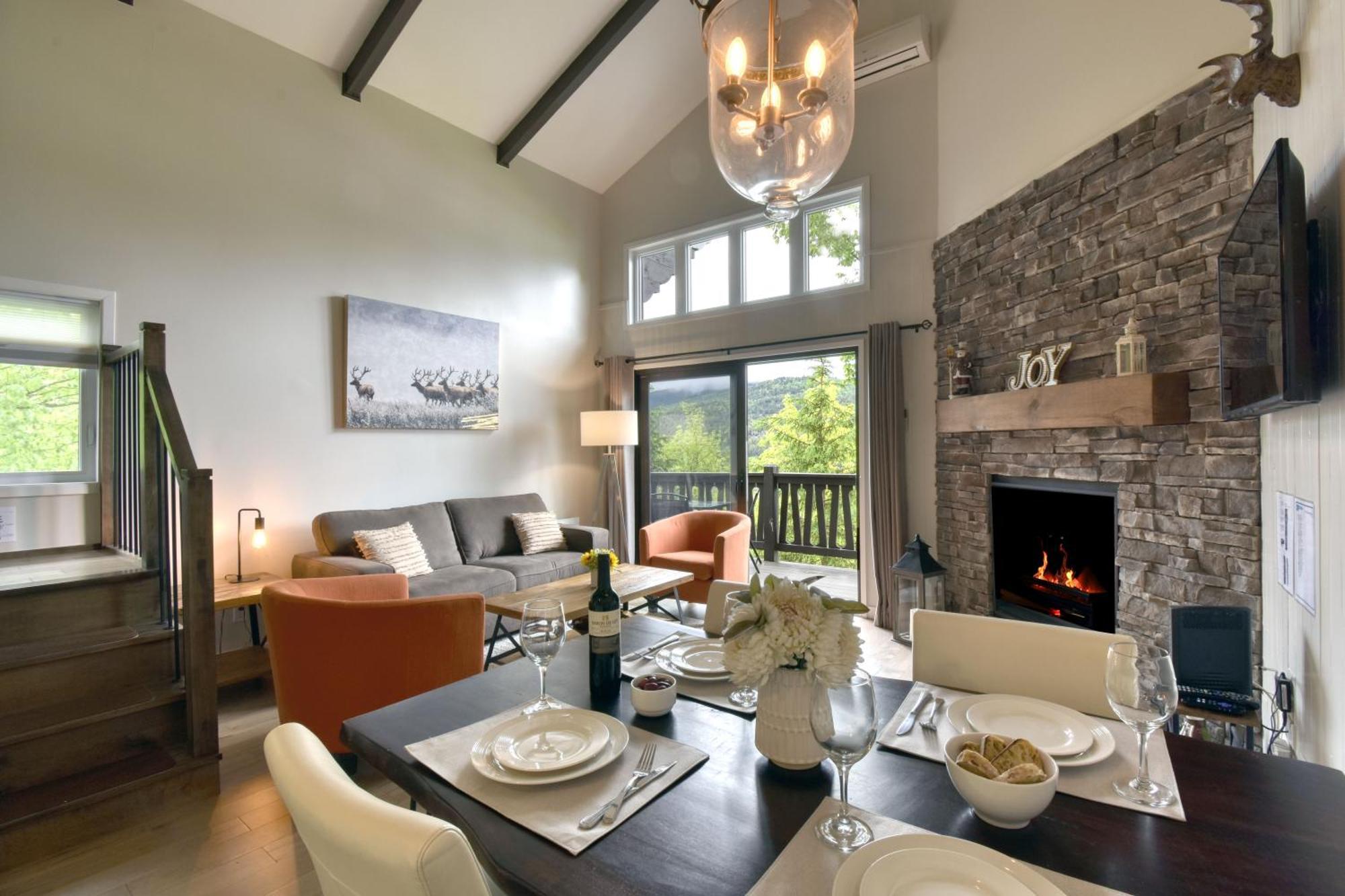 Stunning Condo - View On Lake Tremblant & Mountain Mont-Tremblant Dış mekan fotoğraf